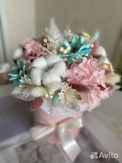 Сухоцветы в шляпной коробке в наличии