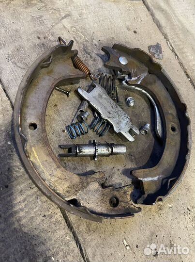 Трос ручного тормоза Toyota Highlander 3