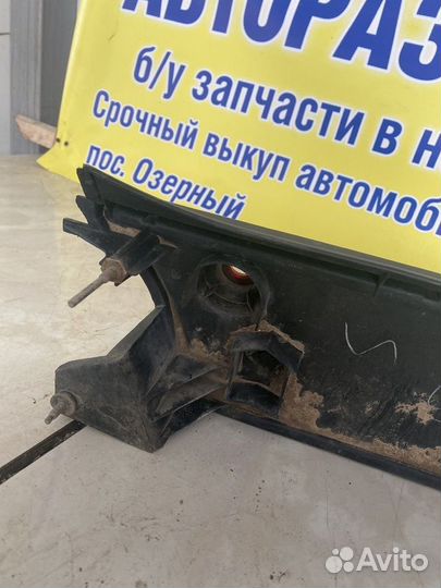 Фонарь задний правый Toyota Vista