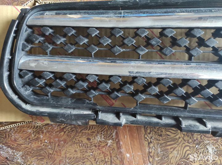 Решетка радиатора Toyota rav4