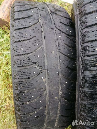 Bridgestone Ice Cruiser 7000 215/60 R16 95