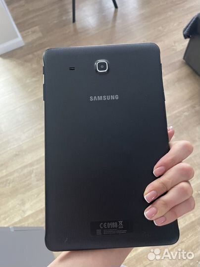 Samsung планшет