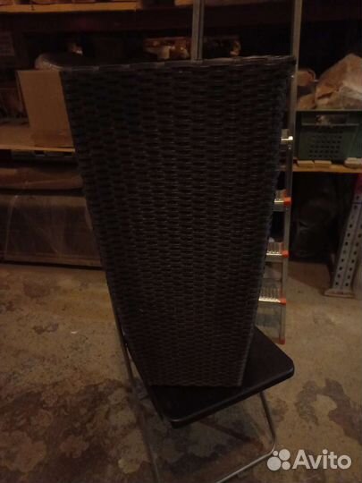 Кашпо для цветов напольное