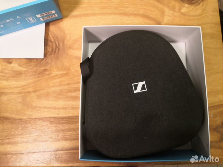 Беспроводные наушники Sennheiser Momentum 4