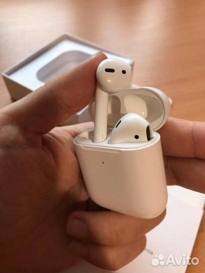 AirPods 2 Lux