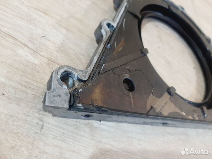 Крышка коленвала задняя Bmw 7-Series E66 4.8 2006