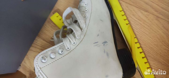 Коньки на девочку 35 размер, Larsen Martina, 23см