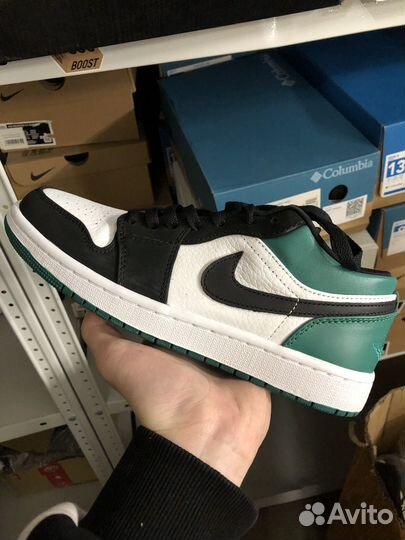 Кроссовки Nike air Jordan low 41 новые