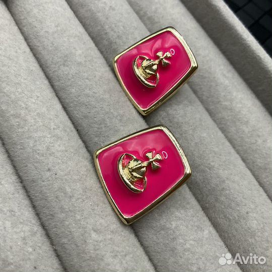 Серьги в стиле Vivienne Westwood