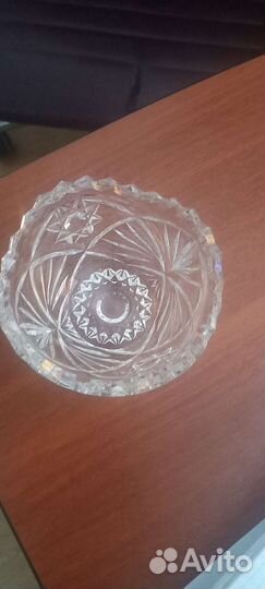 Хрустальная вазочка