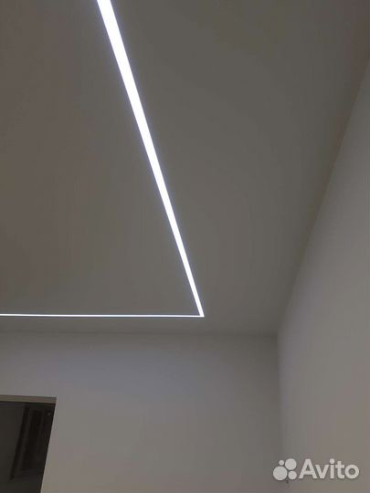 Натяжной потолок в зал 17 метров