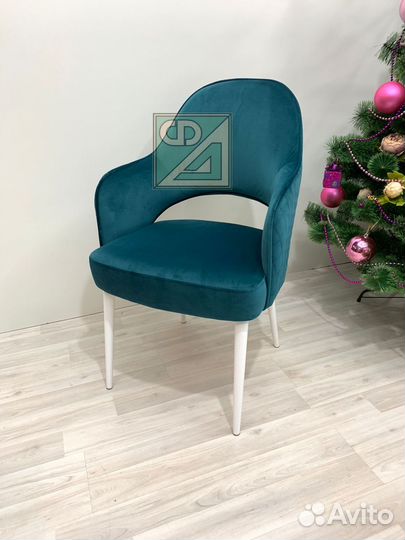 Стул со спинкой