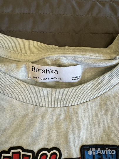 Футболка bershka аниме размер s