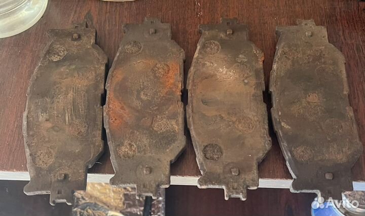 Колодки лексус is 250 передние