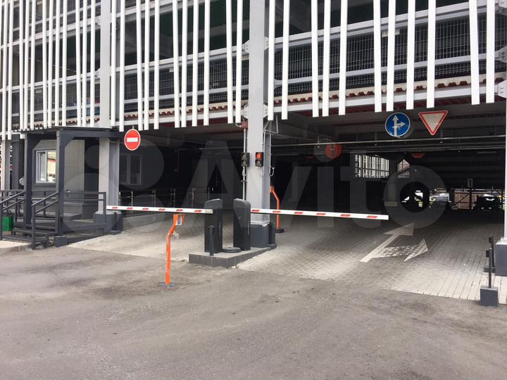 Машиноместо, 13 м²