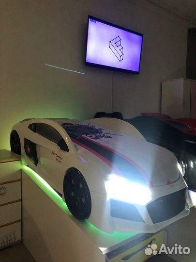 Кровать-машина Ауди белая