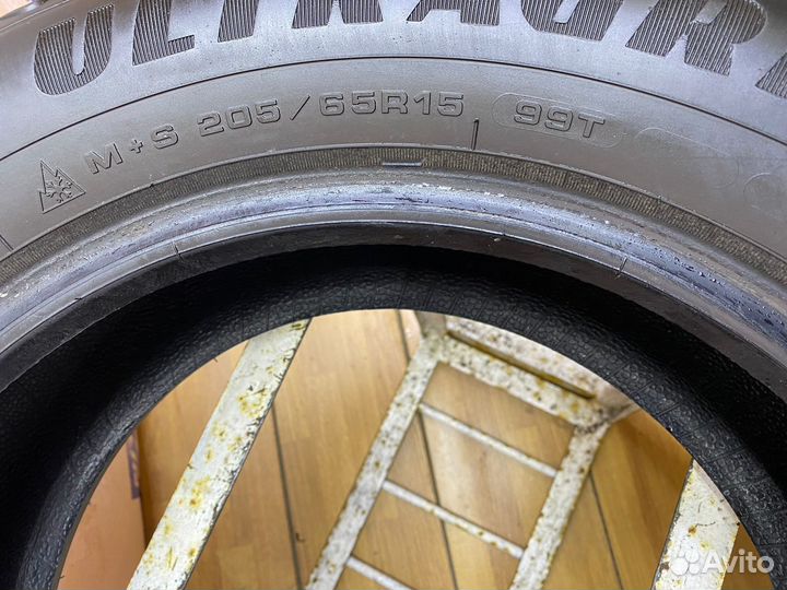 Goodyear Ultragrip Ice Arctic 205/65 R15 99T