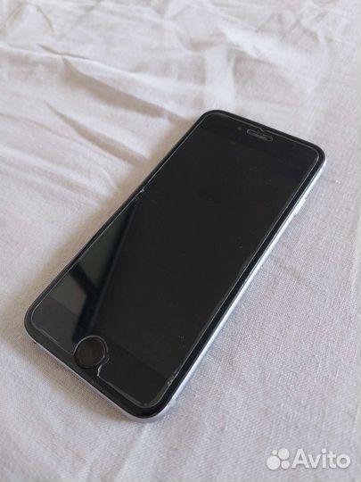 Телефон iPhone 6s