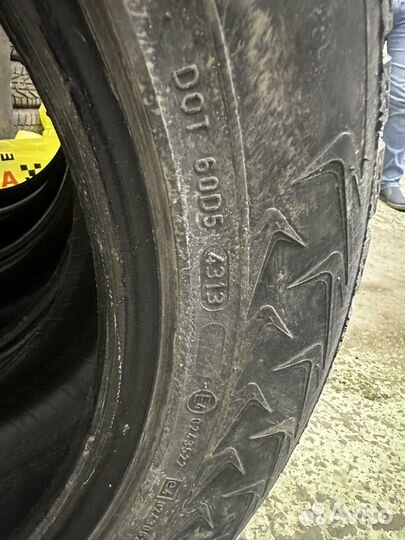 Nokian Tyres Hakkapeliitta 7 215/55 R17