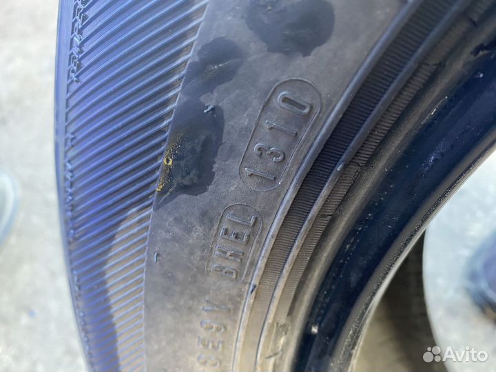 Nexen Roadian 571 235/65 R17 104T