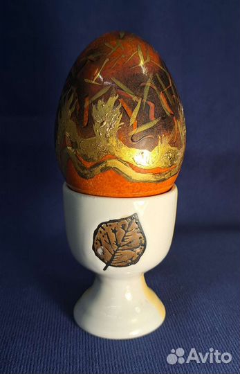 Пасхальное декоративное яйцо и подставка