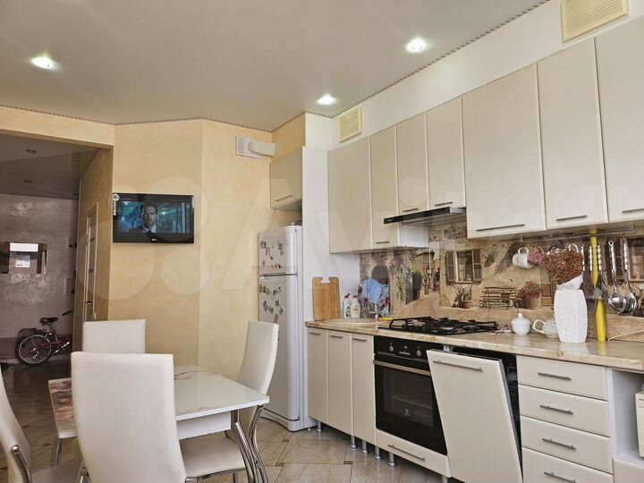 3-к. квартира, 86 м², 5/6 эт.