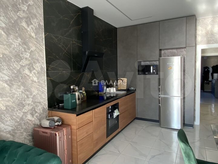 2-к. квартира, 67,3 м², 6/15 эт.
