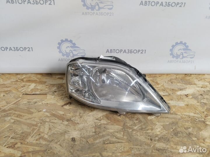 Фара правая LADA Largus / Renault Logan