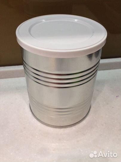 Банки с крышками