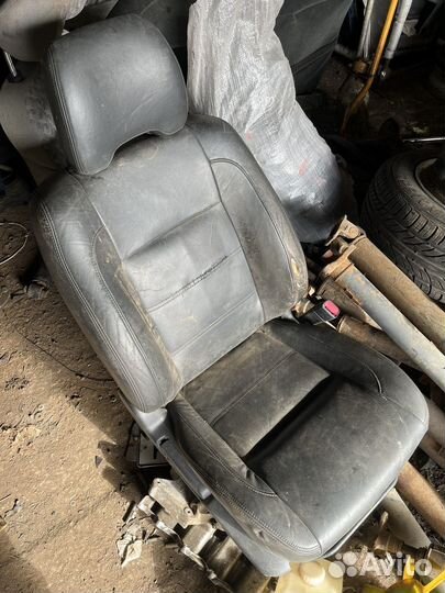 Сиденья subaru forester sg5