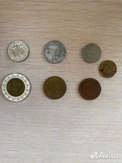 Юбилейные монеты