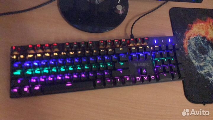 Игровая механическая клавиатура