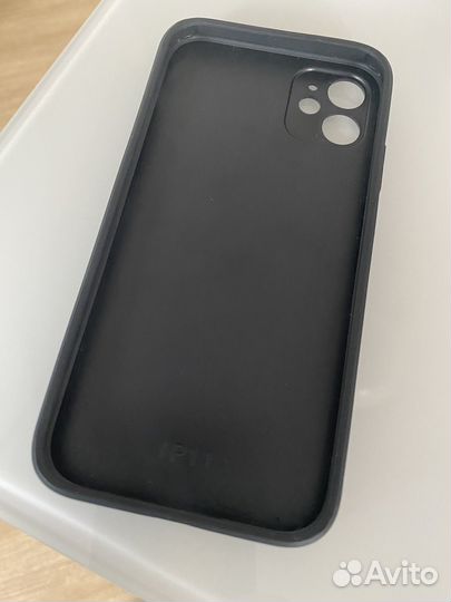 Чехол на iPhone 11