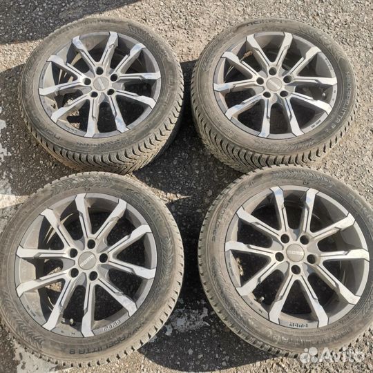 R17 Nokian Tyres Hakkapeliitta 8 225/50, PCD 5x112 DIA 66.5