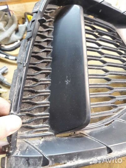 Ауди ку8 Решетка бампера правая Audi Q8 2018-23
