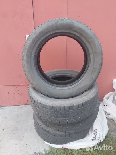 Goform W705 225/60 R18