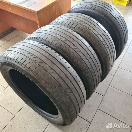 Bridgestone Dueler H/L 33A 235/55 R20