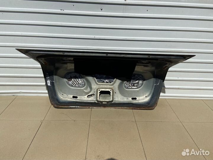 Крышка багажника Renault Logan