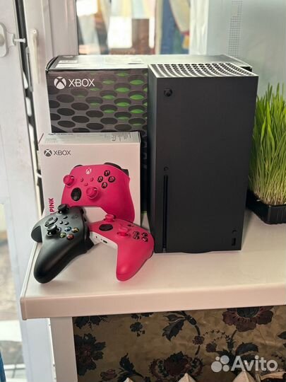 Xbox Series X 1TB (новый, два геймпада)