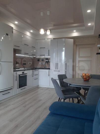 2-к. квартира, 74,2 м², 8/10 эт.