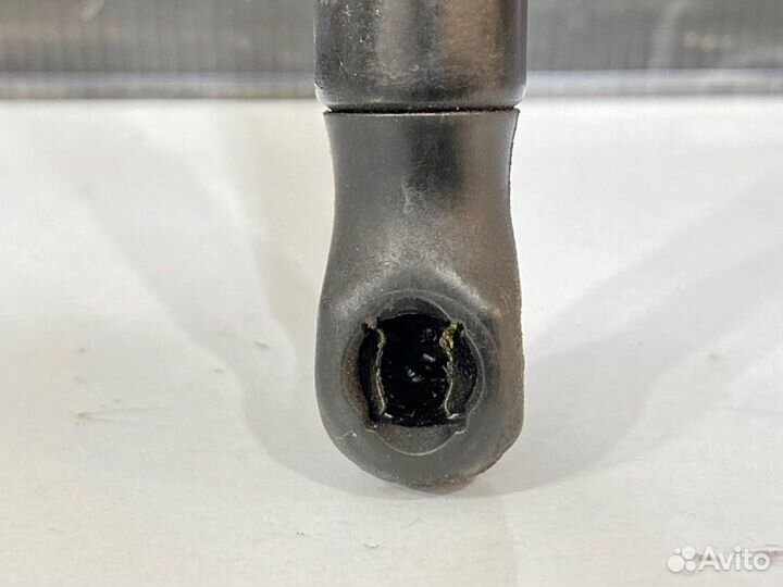 Амортизатор капота Audi A4 B6 ASN 2004