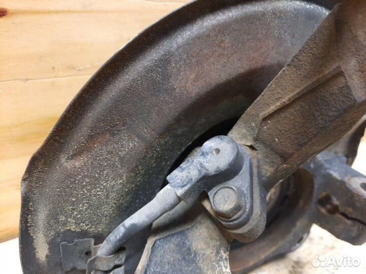 Ступица прав. перед. mitsubishi dion