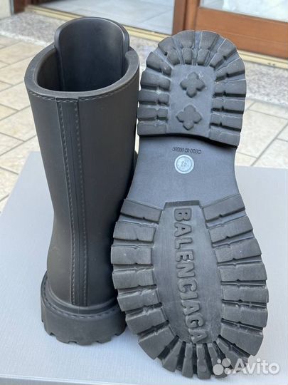 Balenciaga Steroid Boots на руках