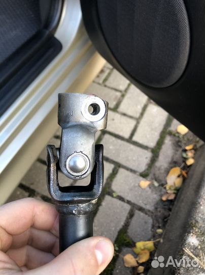 Карданный вал рулевой колонки (Хендай соната)