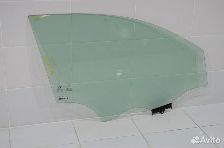 Стекло двери переднее правое Hyundai Tucson 3