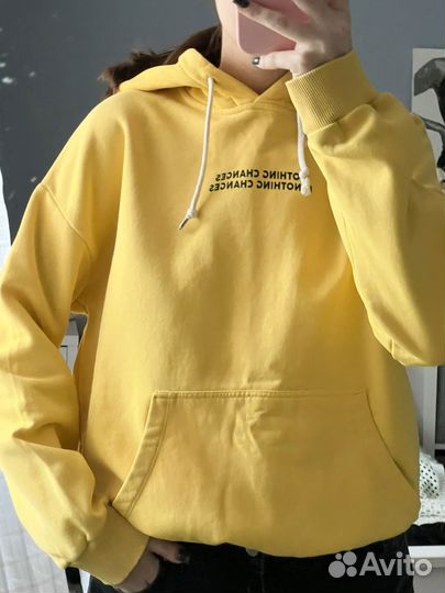 Толстовка желтая