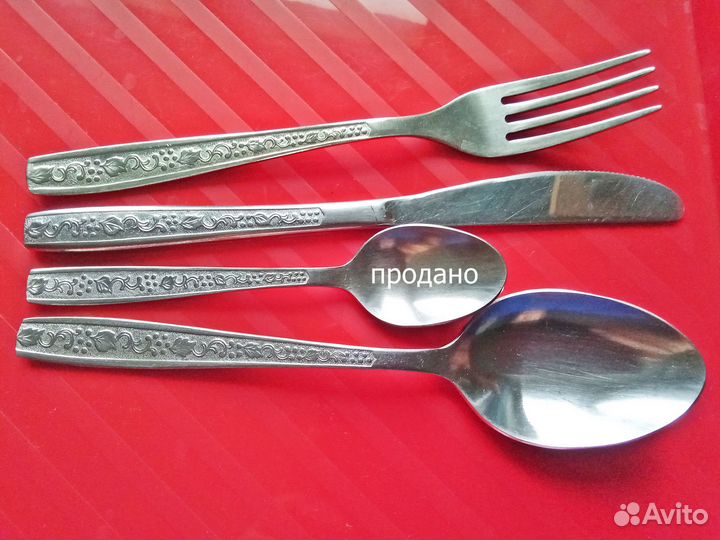 Разные ложки и вилки