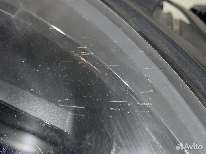 Правая фара Porsche Macan 95B