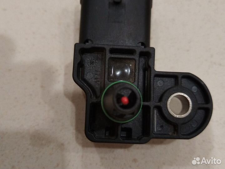 Продам датчик атмосферного давления LADA Vesta