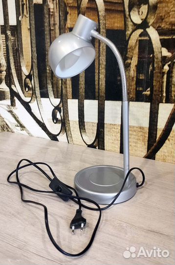 Лампа настольная